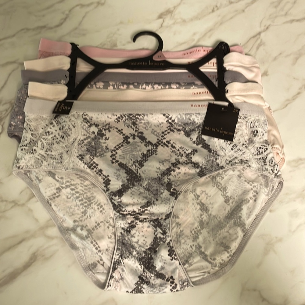 PLUS 1X 5-Pack Ladies Underwear, NWT
